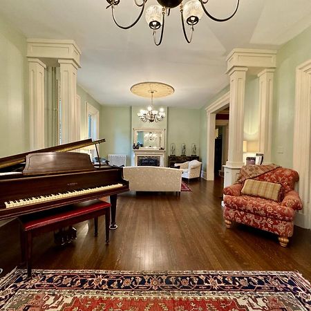 The Edwards Waterhouse Inn Fredonia Extérieur photo