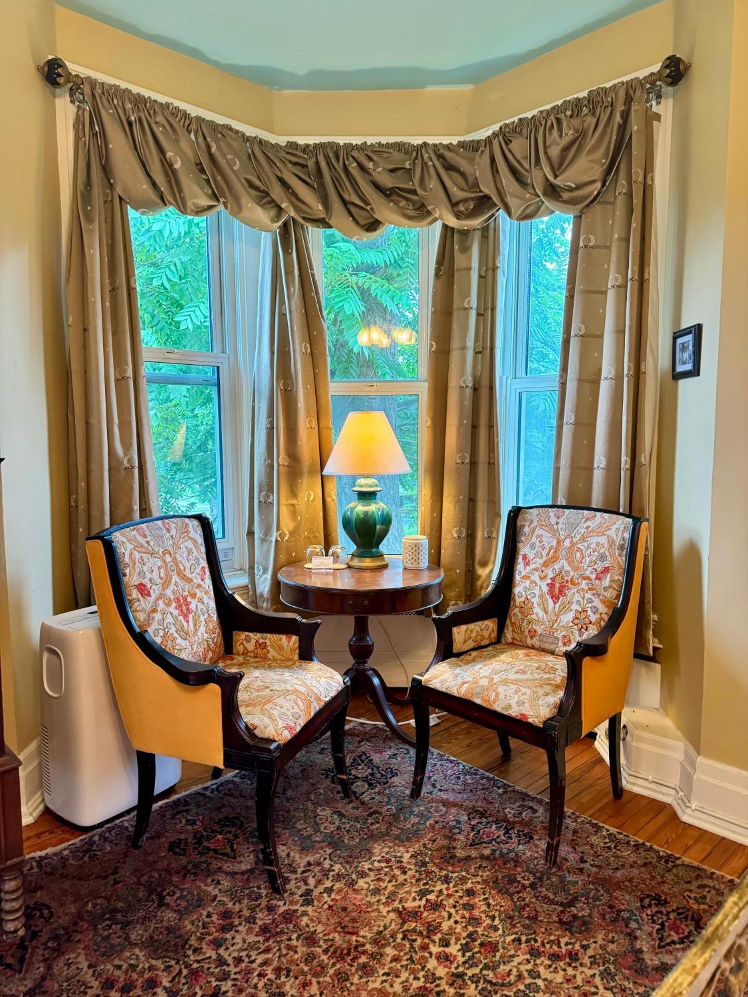 The Edwards Waterhouse Inn Fredonia Extérieur photo